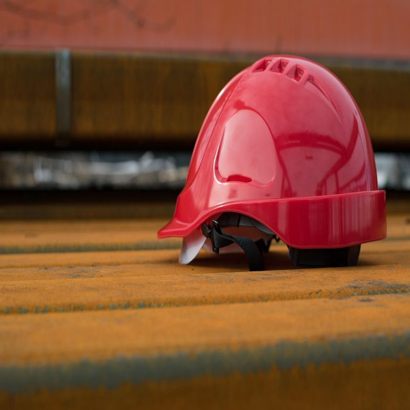 helmet 3371274 1280 resized